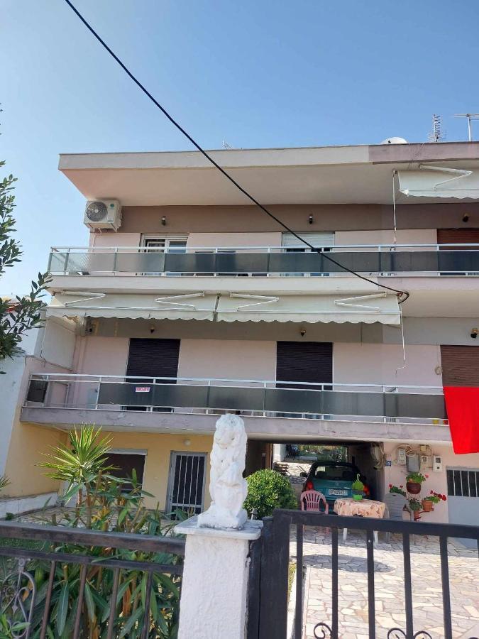 Studio Με Όλες Τις Ανέσεις Vétrina Екстериор снимка
